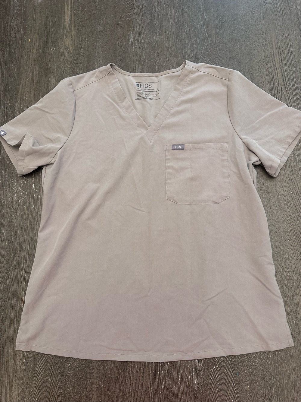 LIKE NEW FIGS KHAKI CATARINA SCRUB TOP FW100 - Size Large SKU:148